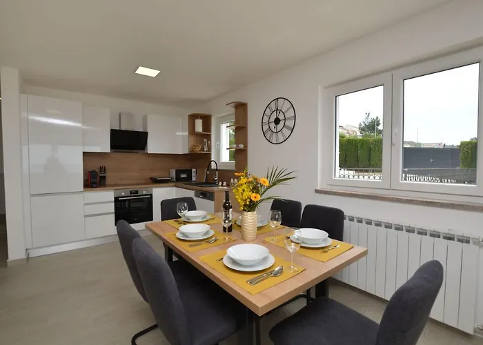 アパート Sofia Martinšćica