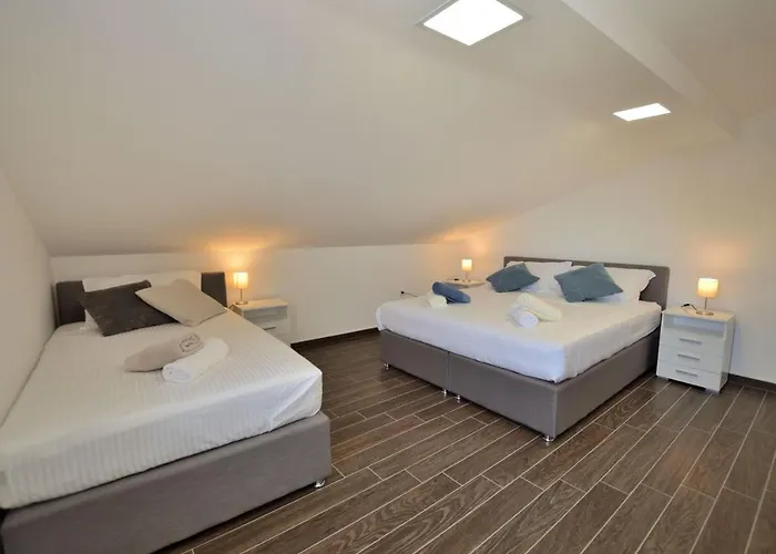 Sofia アパート *