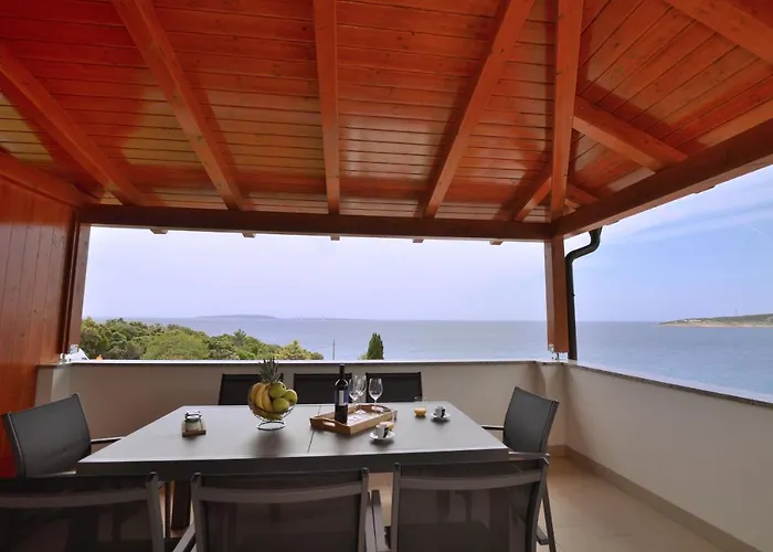 アパート Sofia Martinšćica